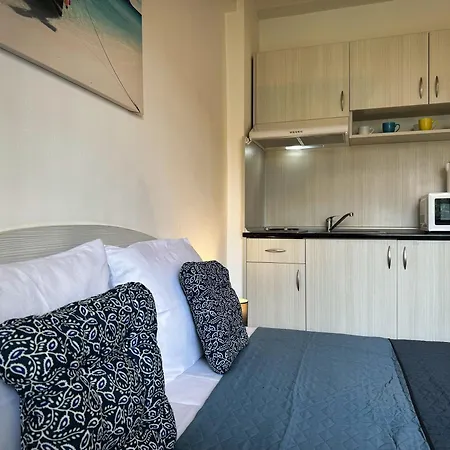 Studio In Club Jasmine For 3 Guests & Free Parking Apartman Napospart
